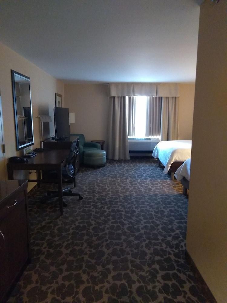 Hilton Garden Inn Charlotte/קונקורד מראה חיצוני תמונה