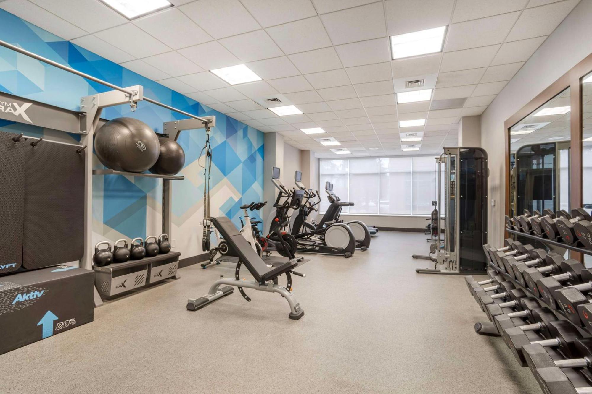 Hilton Garden Inn Charlotte/קונקורד מראה חיצוני תמונה