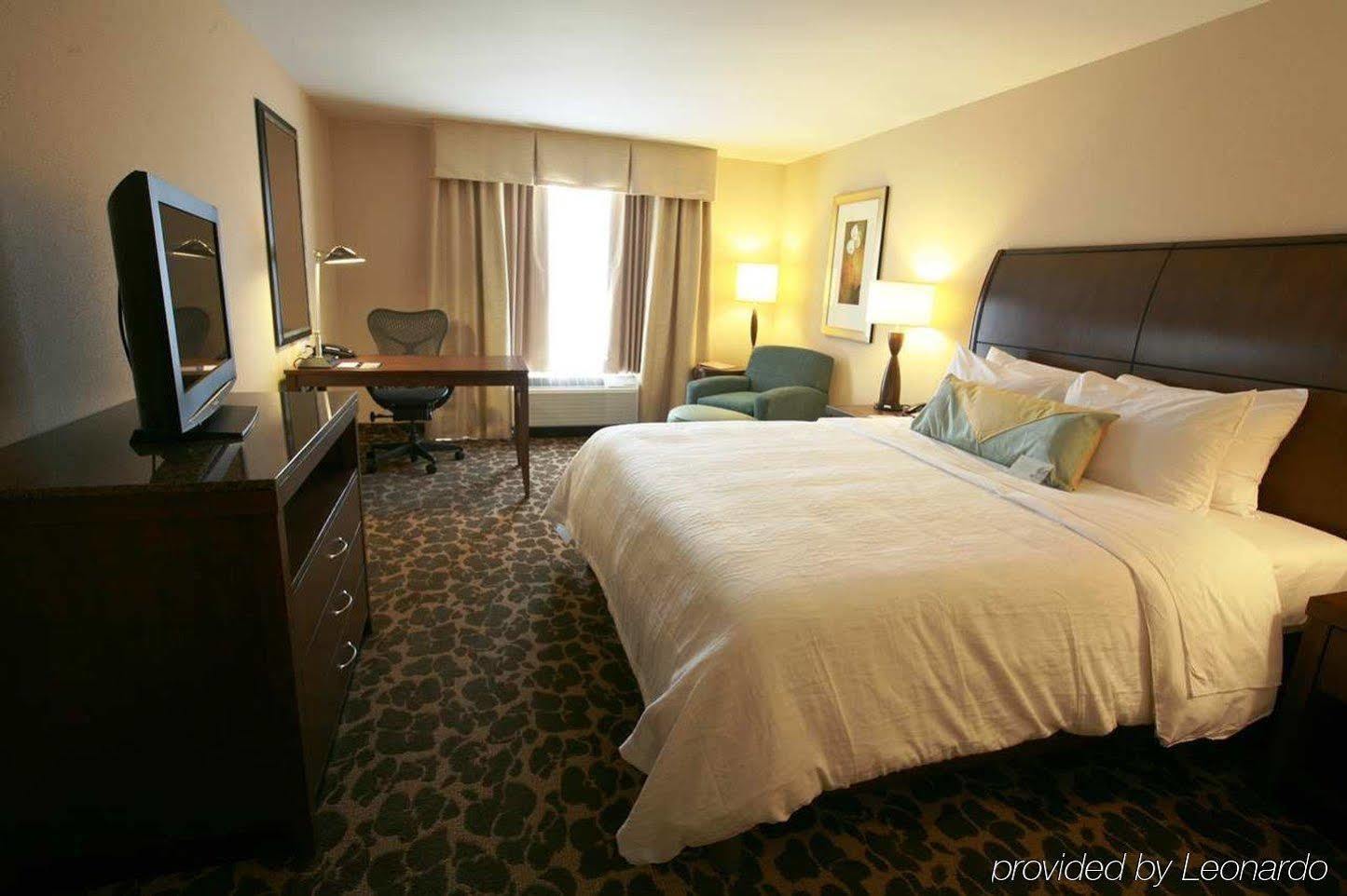 Hilton Garden Inn Charlotte/קונקורד מראה חיצוני תמונה